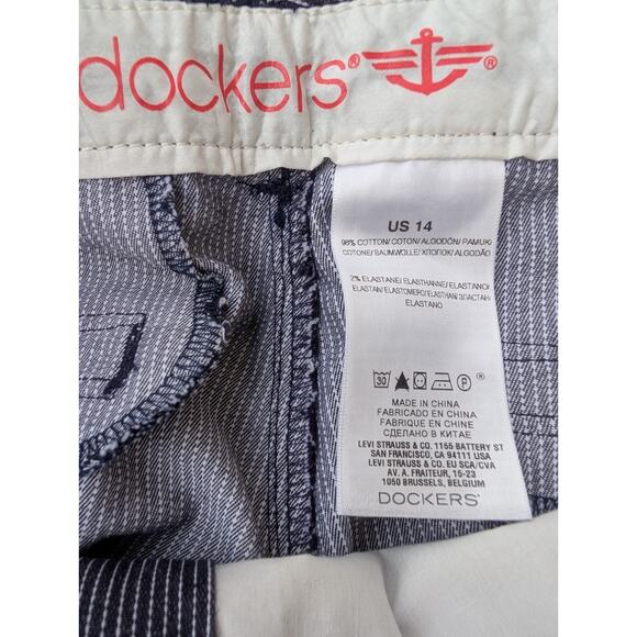 Dockers Womens Navy Pinstripe Capri Pants Sz 14 Truly Slimming Belted Soft - Picture 6 of 7